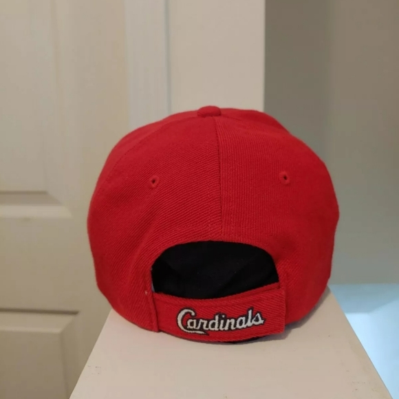 Nike St. Louis Cardinals Team Logo Branded Red Hat - Picture 4 of 4